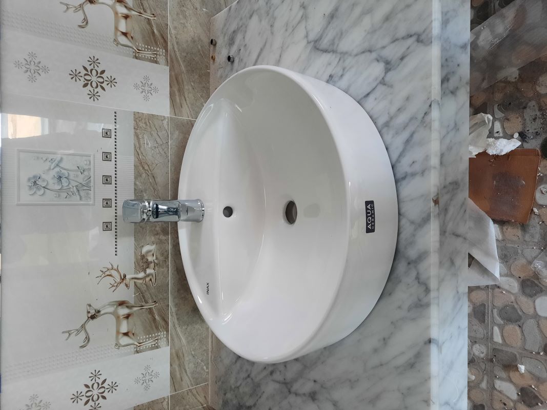 So sánh Lavabo TOTO và INAX